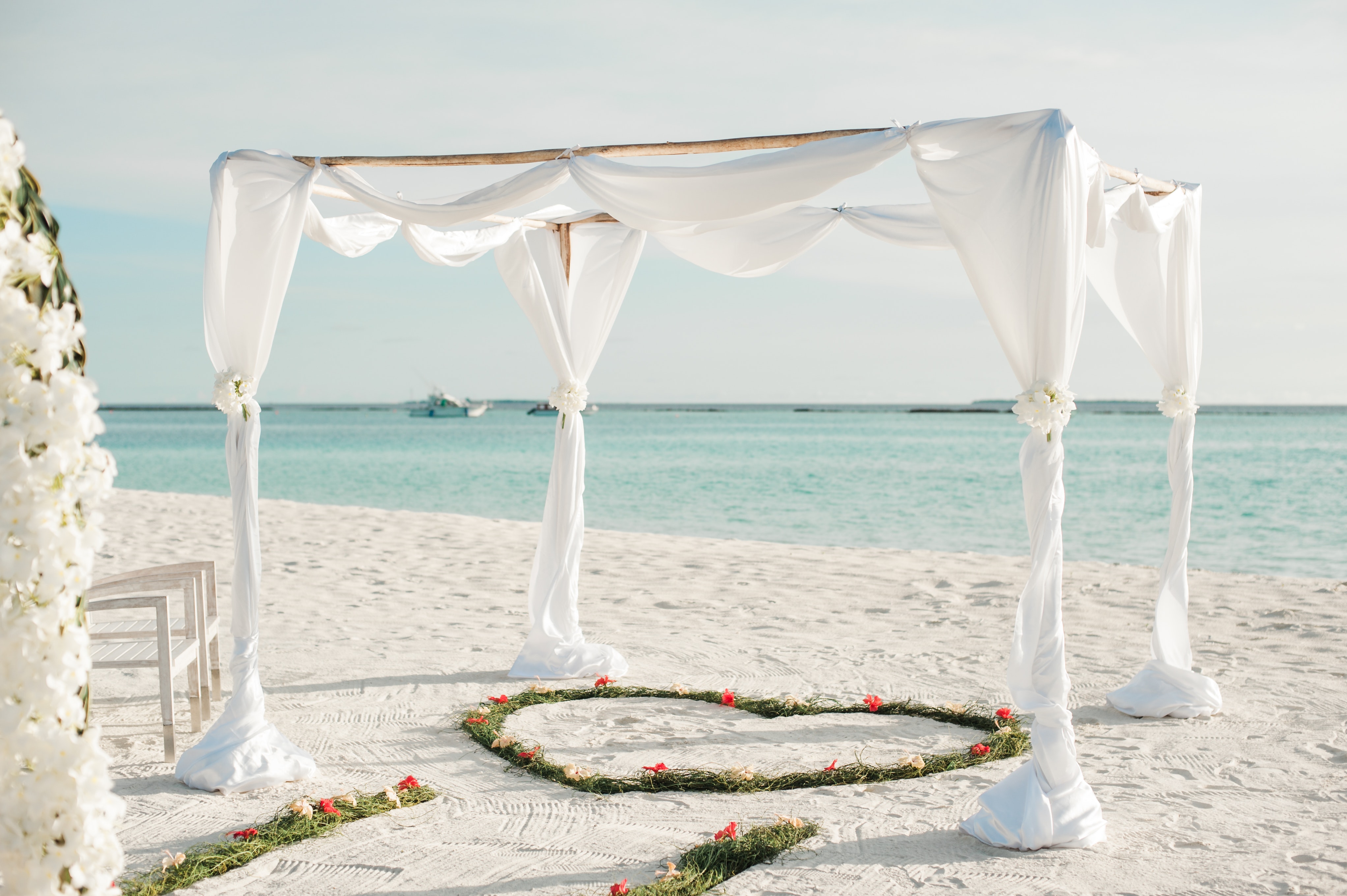 beach-beach-wedding-boat-1268877